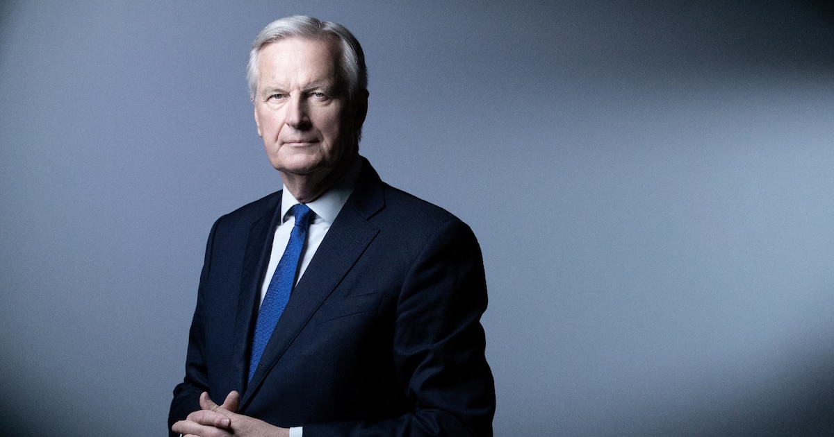 Michel Barnier, alors négociateur en chef de l'Union européenne pour le Brexit, pose le 11 mai 2021 à Paris