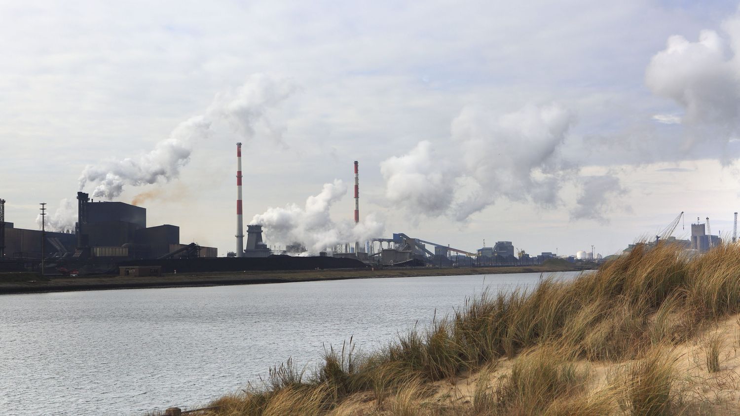 Mobilisation internationale pour les conditions de travail chez Arcelor Mittal : "C'est une première", salue Philippe Verbeke