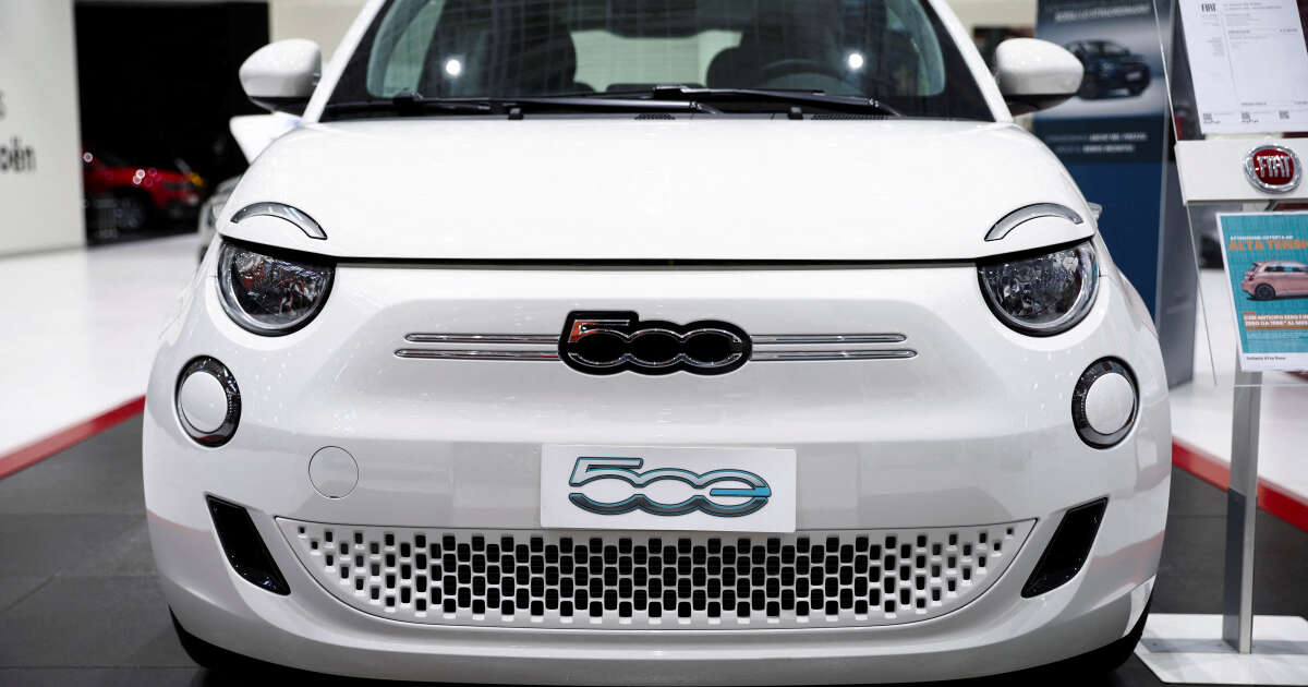 En Italie, la production de la Fiat 500 électrique est mise à l’arrêt