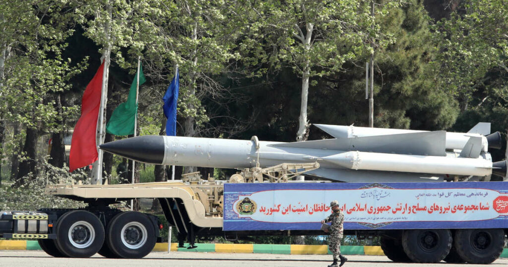 Missiles iraniens livrés à Moscou : l’Iran “n’est pas une carte entre les mains de Poutine”