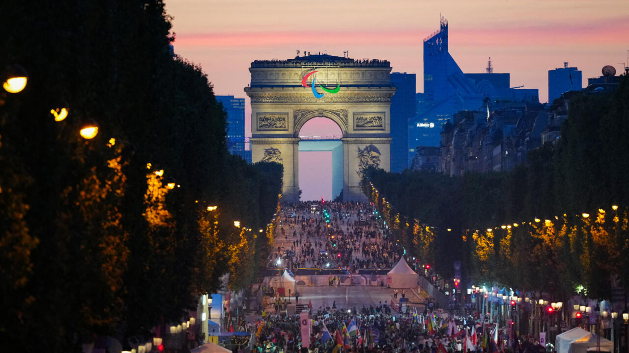 JO de Paris 2024 : dernière fête sur les Champs-Élysées pour célébrer les athlètes français