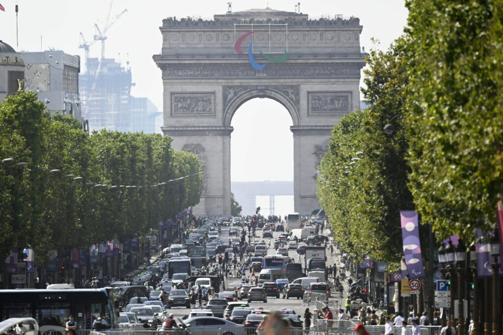 DIRECT.Parade des Jeux olympiques de Paris : Riner, Dupont, Marchand... Suivez la "parade des champions"