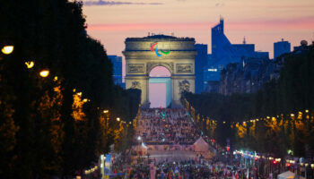 Parade des champions sur les Champs-Elysées ce samedi : à quoi va ressembler le défilé des athlètes ?