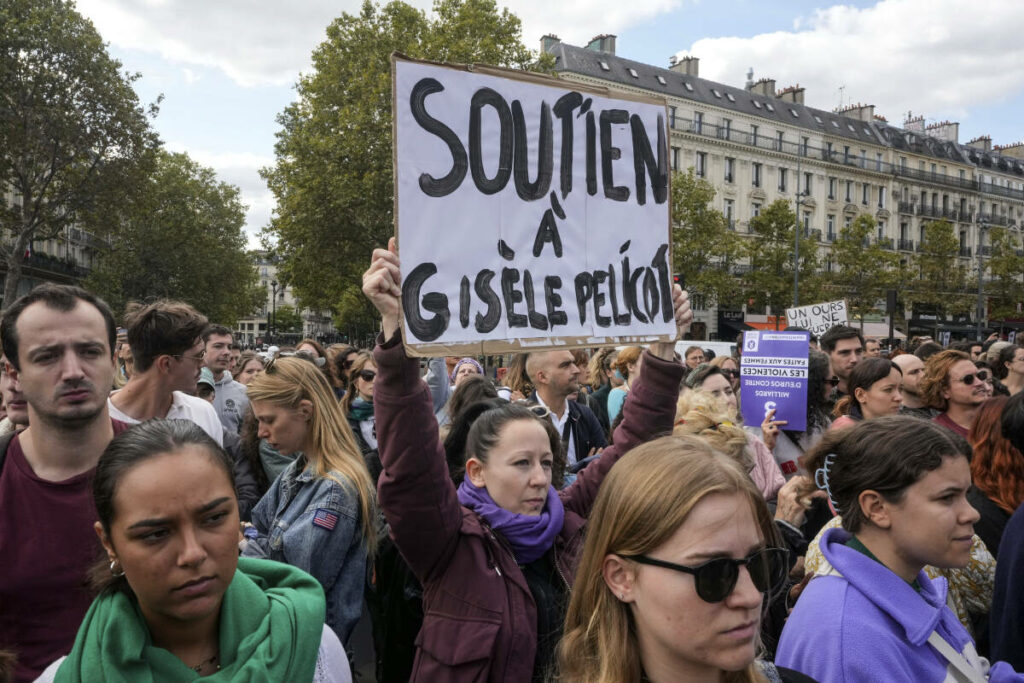 A la mobilisation parisienne en soutien à Gisèle Pelicot : « C’est historique, il fallait être là »