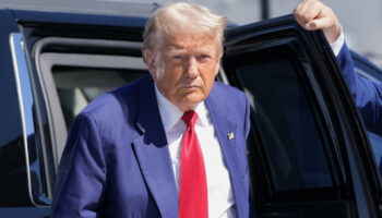 États-Unis : Donald Trump "sain et sauf" après une fusillade près de son club de golf en Floride