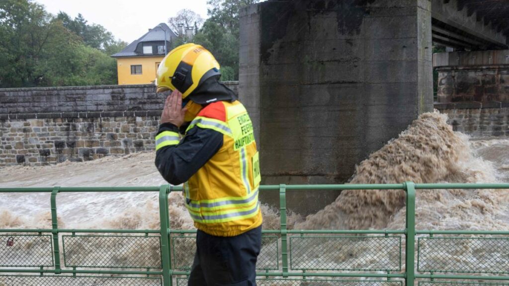 Dresden ruft zweite Hochwasserwarnstufe aus – Niederösterreich zum Katastrophengebiet erklärt