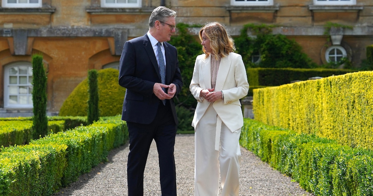 Le Premier ministre britannique Keir Starmer et son homologue italienne Giorgia Meloni le 18 juillet 2024 à Woodstock, dans le sud de l'Angleterre