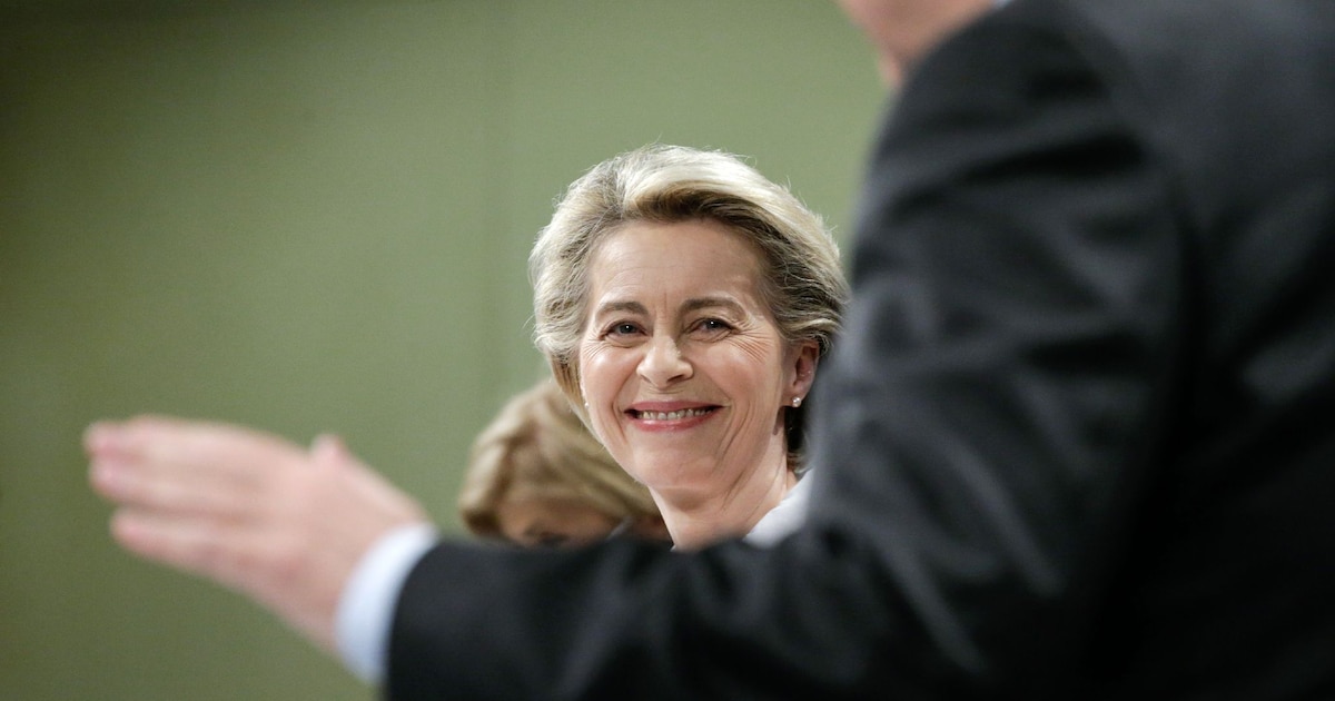 La présidente de la Commission Ursula von der Leyen et le commissaire au Marché intérieur Thierry Breton le 17 février 2021 à Bruxelles