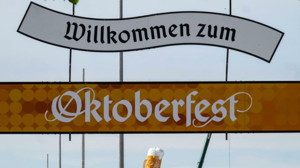 20-Jähriger vor Oktoberfest bei Achterbahn-Test von Gondel erschlagen