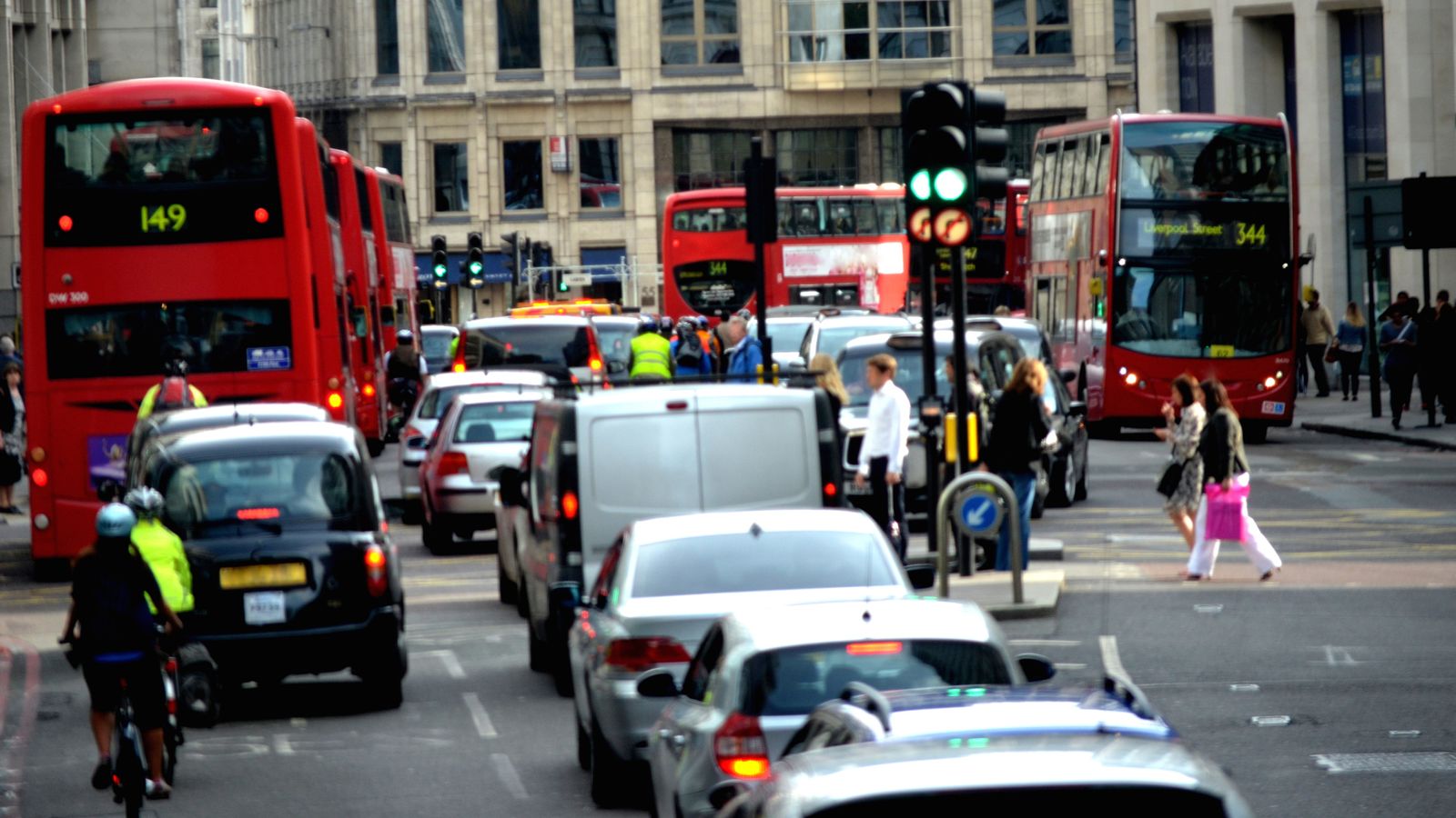 Oxford Street Pic: Istock