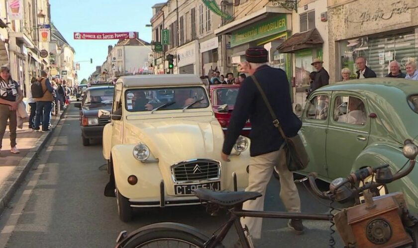 Loiret : une reconstitution des bouchons de Briare