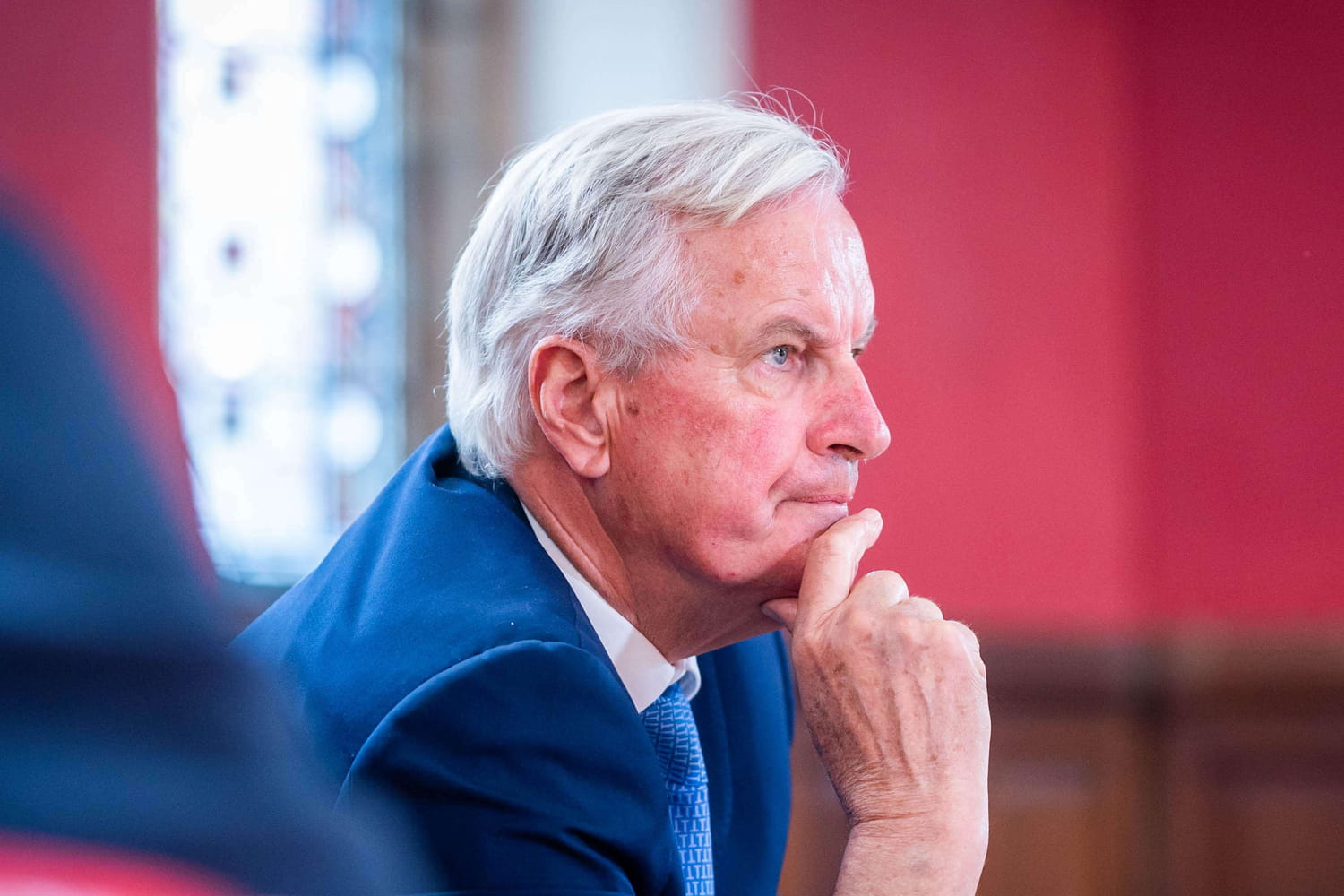 Gouvernement Barnier : Macron et LR mettent la pression, Barnier doit accélérer