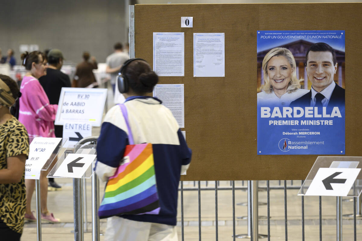 Les fonctionnaires votent « sensiblement » moins à gauche, notamment au profit du RN