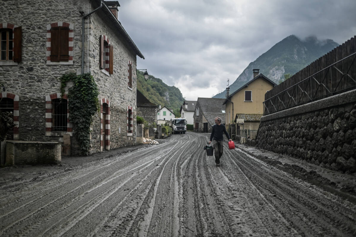 « J’ai l’impression que l’eau a effacé mon histoire » : dans la vallée d’Aspe, la difficile reconstruction après les intempéries