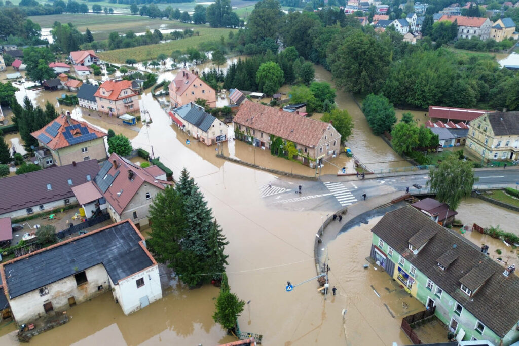 Les images de la tempête Boris qui continue de ravager l’Europe centrale et orientale