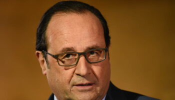 Quand la droite voulait destituer François Hollande en 2016