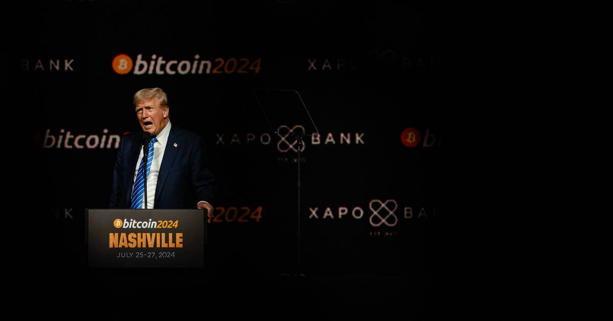 Donald Trump quémande de l’argent aux fans de cryptomonnaie, souvent aussi conspirationnistes que lui