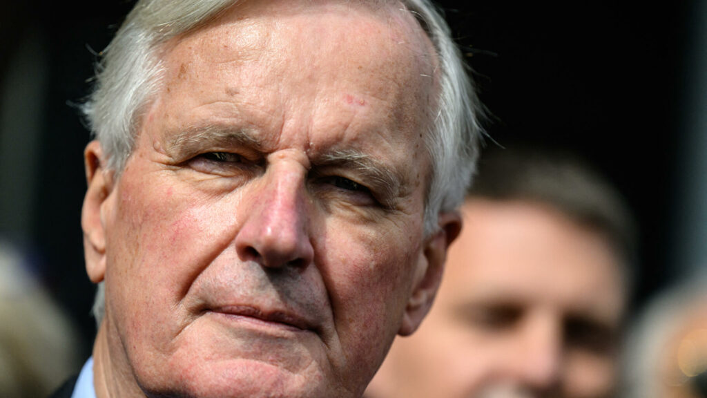 Michel Barnier juge la situation budgétaire « très grave » et déplore les « petites phrases »