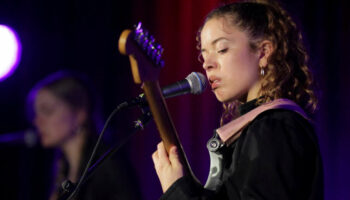 Avec “My Method Actor”, la Londonienne Nilüfer Yanya sonde les mystères de la vingtaine