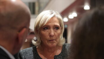 "Marine Le Pen empêchée pour la présidentielle 2027 ? Son avenir suspendu au procès des assistants européens