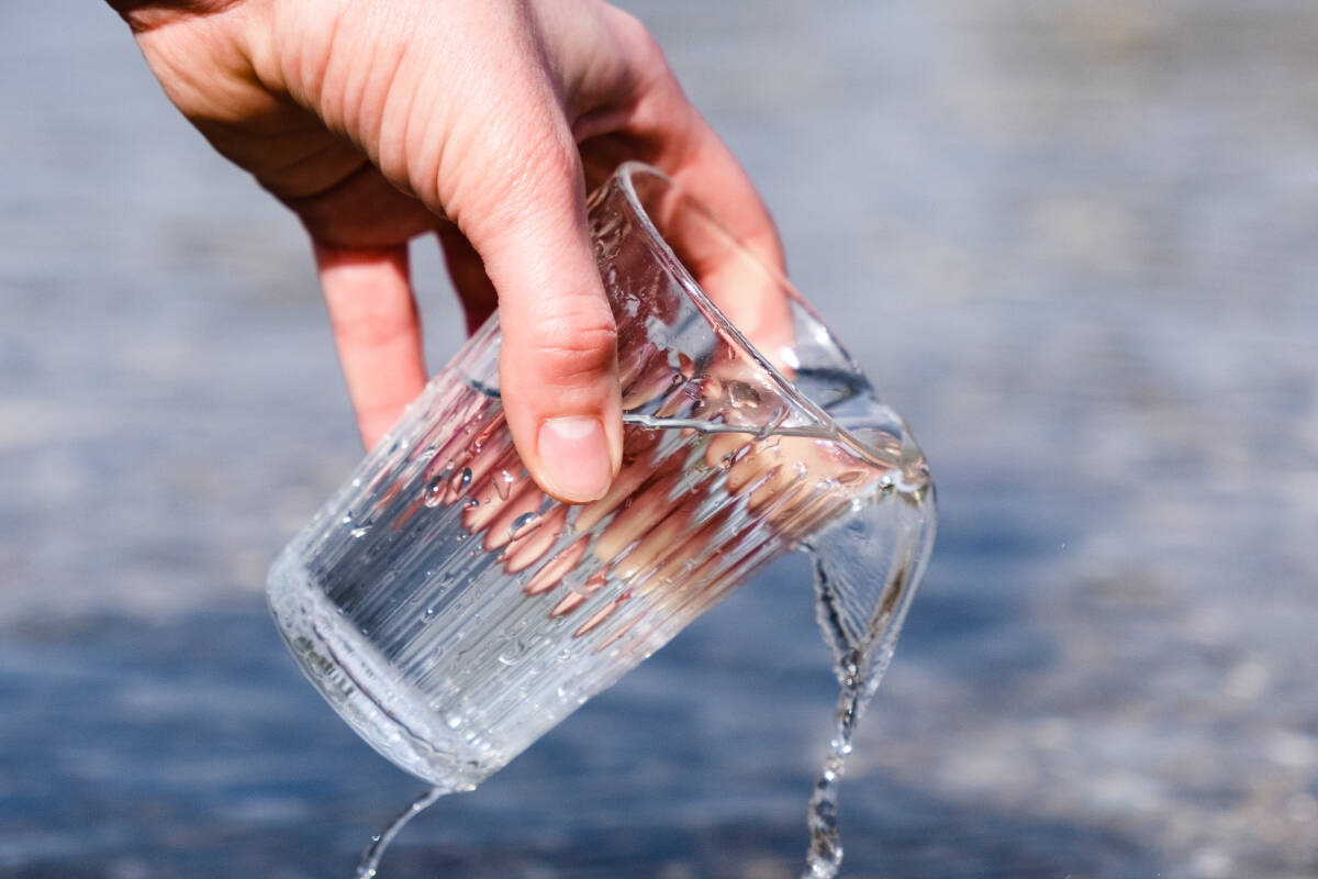 « Nous sommes face à une pollution invisible mais massive » : notre eau potable menacée par les pesticides et les PFAS