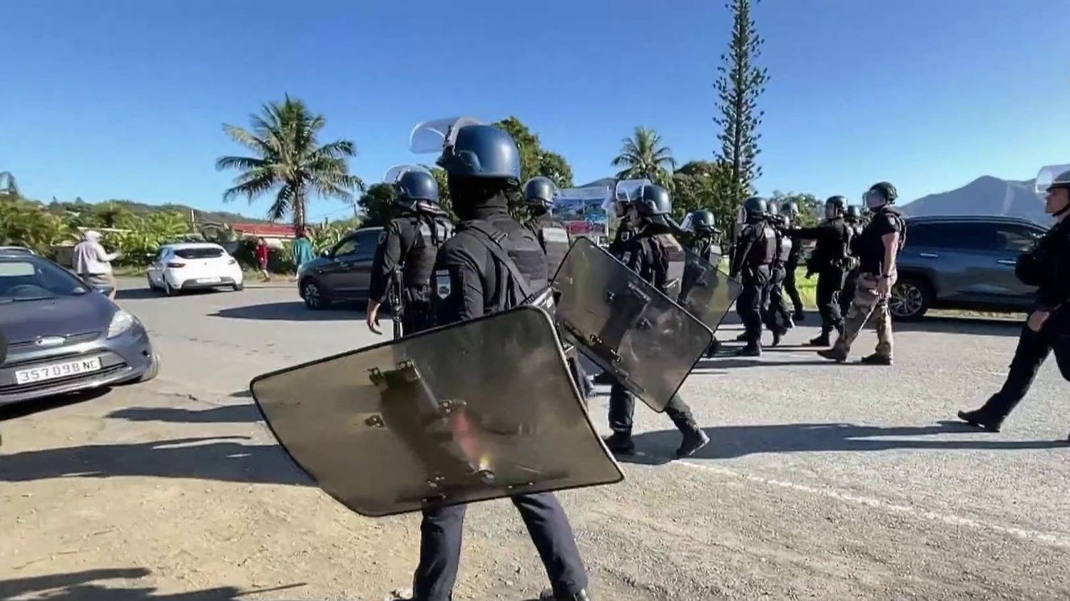 Emeutes en Nouvelle-Calédonie : deux personnes tuées par balle