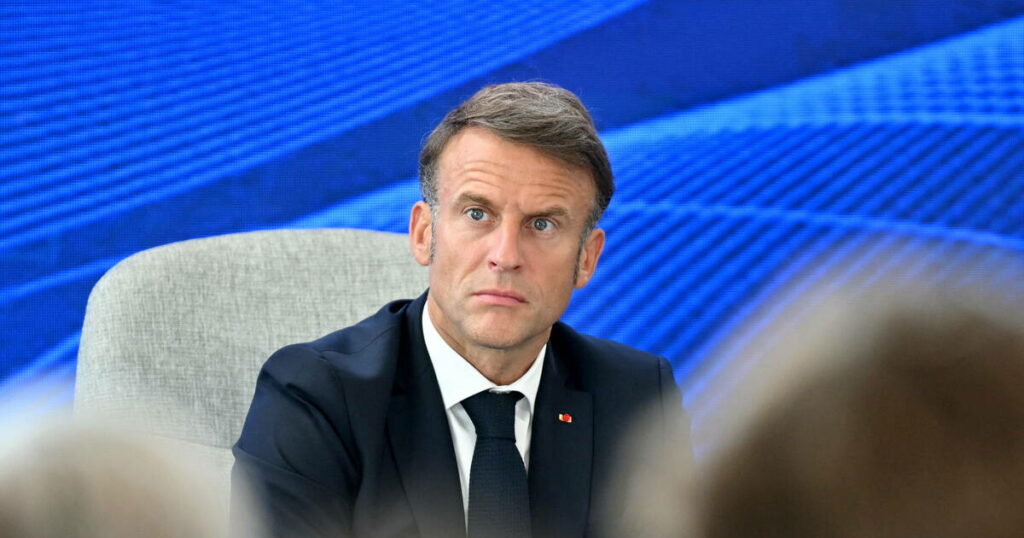 Explosions au Liban : face au risque de guerre, Emmanuel Macron assure aux Libanais qu’il y a «un chemin diplomatique»