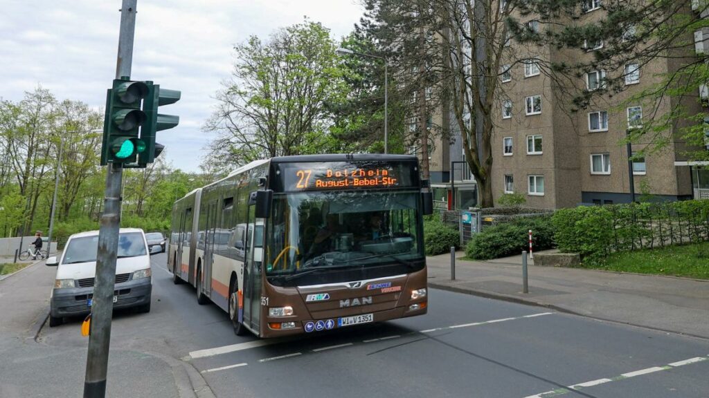 Kameras an Linienbussen – So will Wiesbaden Falschparker erwischen