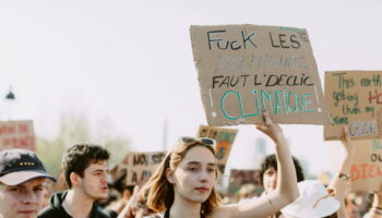 Grève pour le climat : après les actions spectaculaires, les jeunes militants réinvestissent la rue ce vendredi