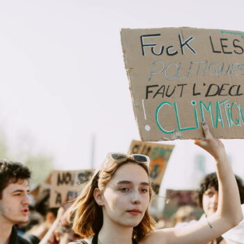 Grève pour le climat : après les actions spectaculaires, les jeunes militants réinvestissent la rue ce vendredi