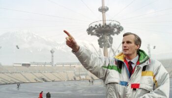 Le nouveau Premier ministre Michel Barnier, alors co-président du Comité d'organisation des JO d'Albertville, le 5 février 1992.