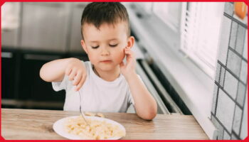 Tous les parents en donnent à leurs enfants, pourtant cet aliment ne doit pas être consommé avant 5 ans