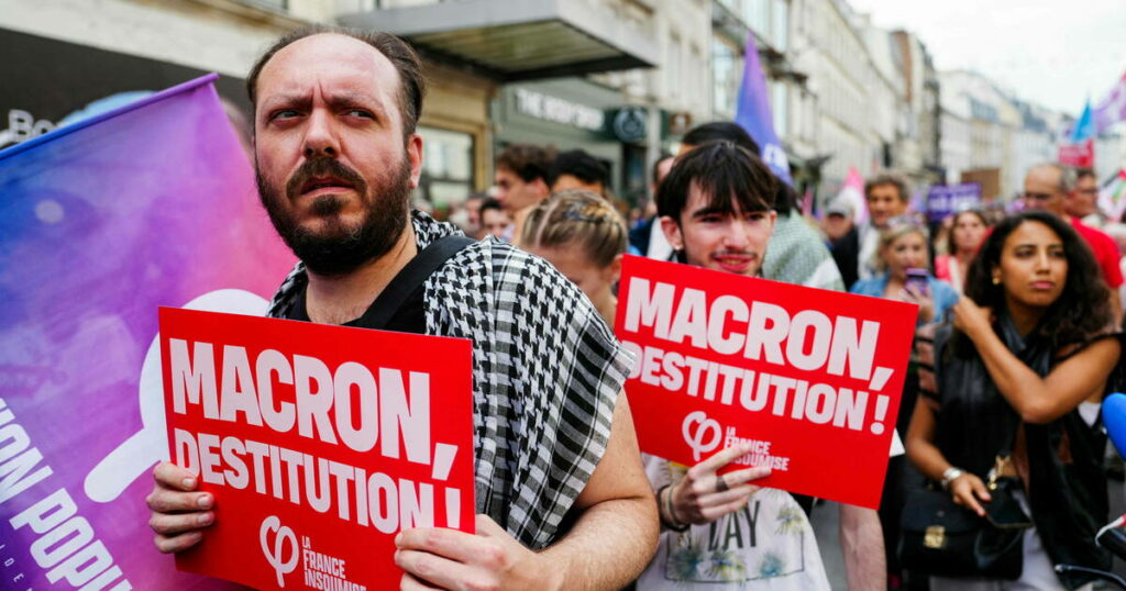 Manifestation «contre le gouvernement Macron-Barnier» : à Paris, le défilé d’une gauche frustrée, en rangs clairsemés