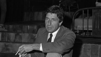 Leonard Cohen, « ménestrel sombre, insaisissable et mystique », il y a 50 ans dans « le Nouvel Obs »