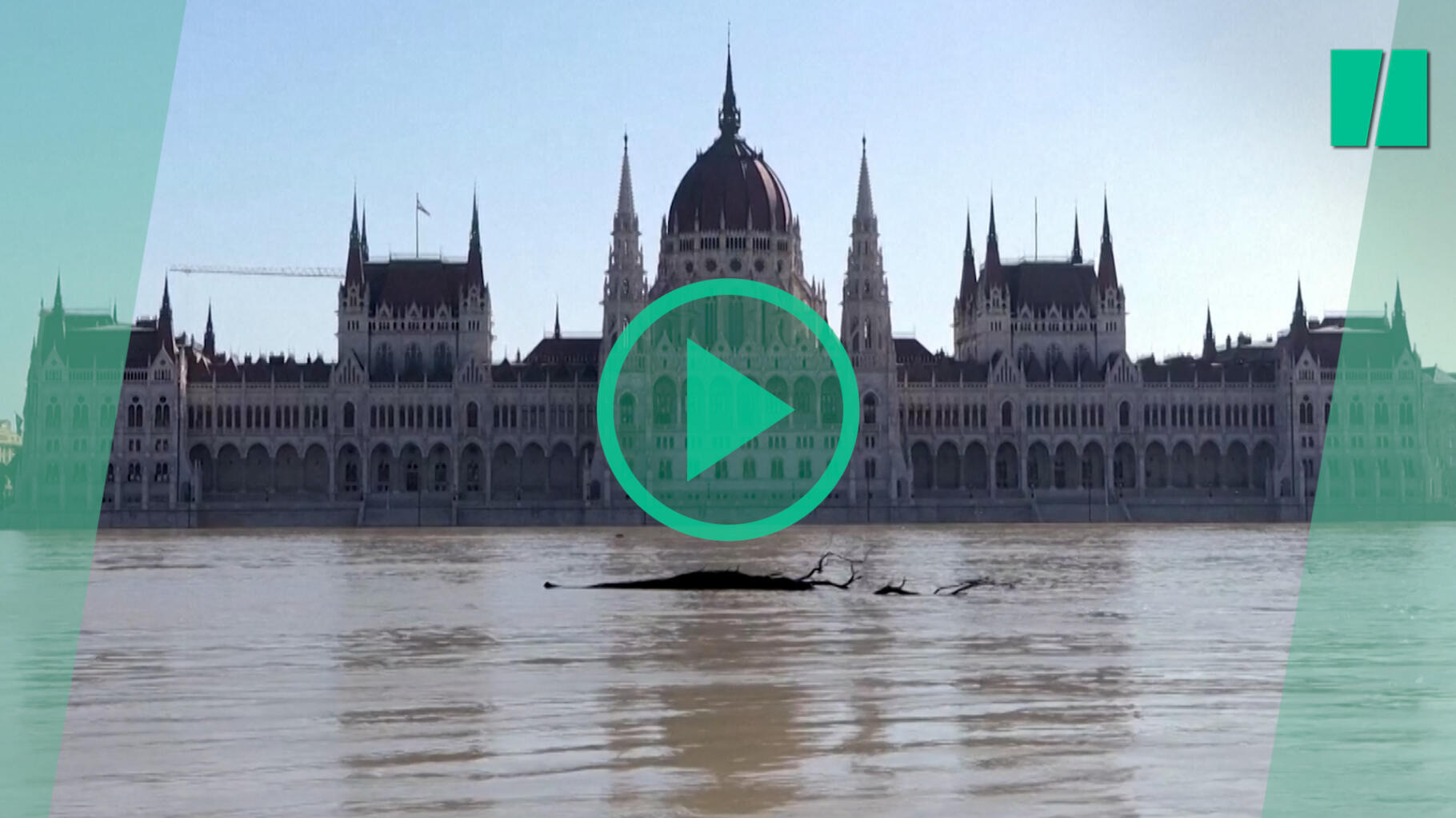 Tempête Boris : à Budapest, le Danube est monté jusqu’aux marches du parlement de Hongrie