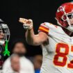 Taylor Swift fans worry for Travis Kelce as he looks downcast during game