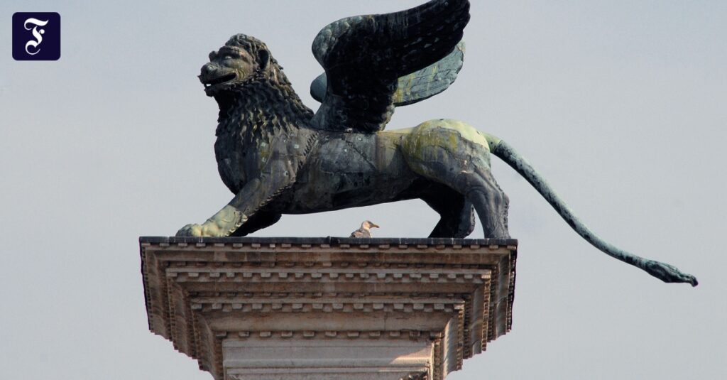 Venedigs Wahrzeichen: Der Bronzelöwe auf dem Markusplatz kommt aus Asien