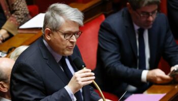 Le député Les Républicains (LR), Patrick Hetzel, lors d'une séance de questions au gouvernement à l'Assemblée nationale, à Paris, le 7 février 2023