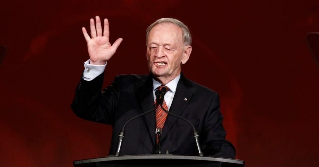 L'ancien Premier ministre du Canada, le libéral Jean Chrétien, a supprimé 55.000 postes de fonctionnaires entre 1993 et 2003