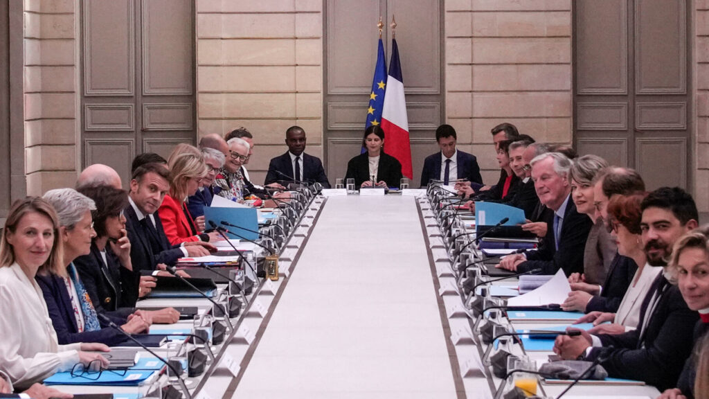 Michel Barnier, pris en étau entre les lignes rouges de chacun, pourra-t-il vraiment avancer ?