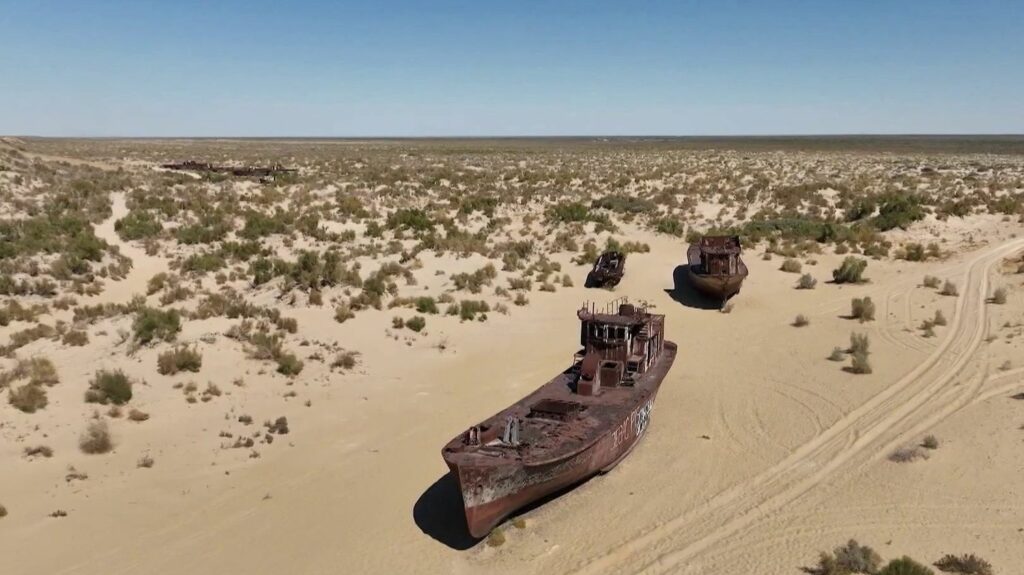 VIDEO. En Ouzbékistan, il ne reste plus que 10% de la mer d'Aral, devenue désertique en 60 ans