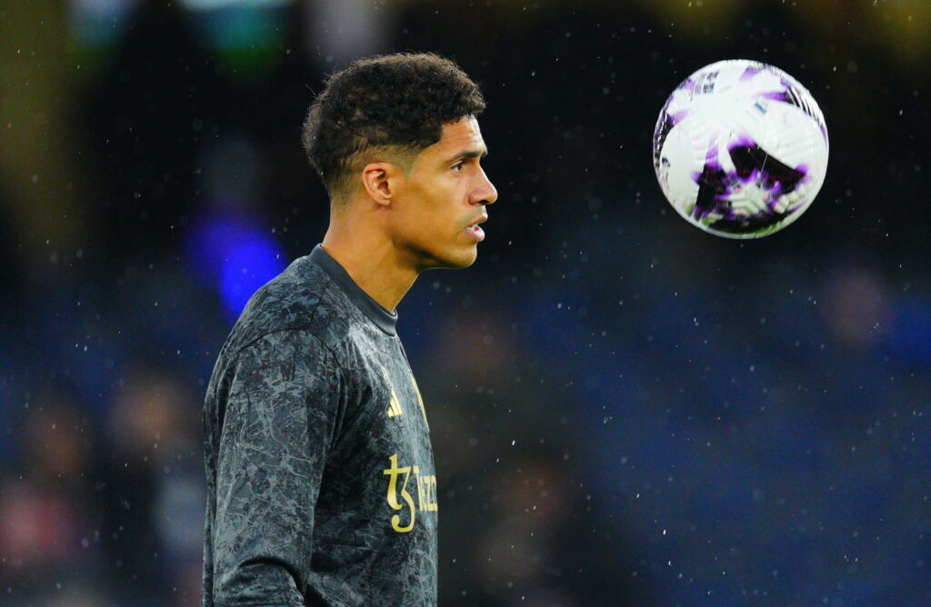 Raphaël Varane : "son corps n'en pouvait plus", l'ancien défenseur des Bleus annonce sa retraite