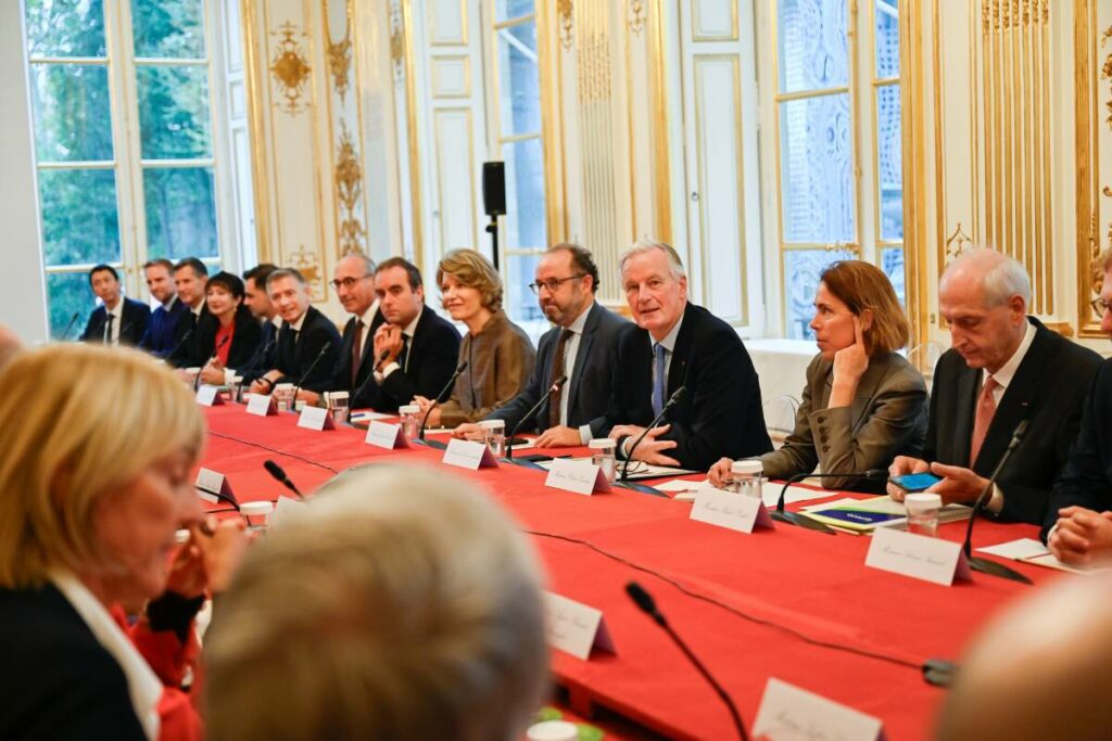 Gouvernement Barnier : « ordre, austérité, identité »