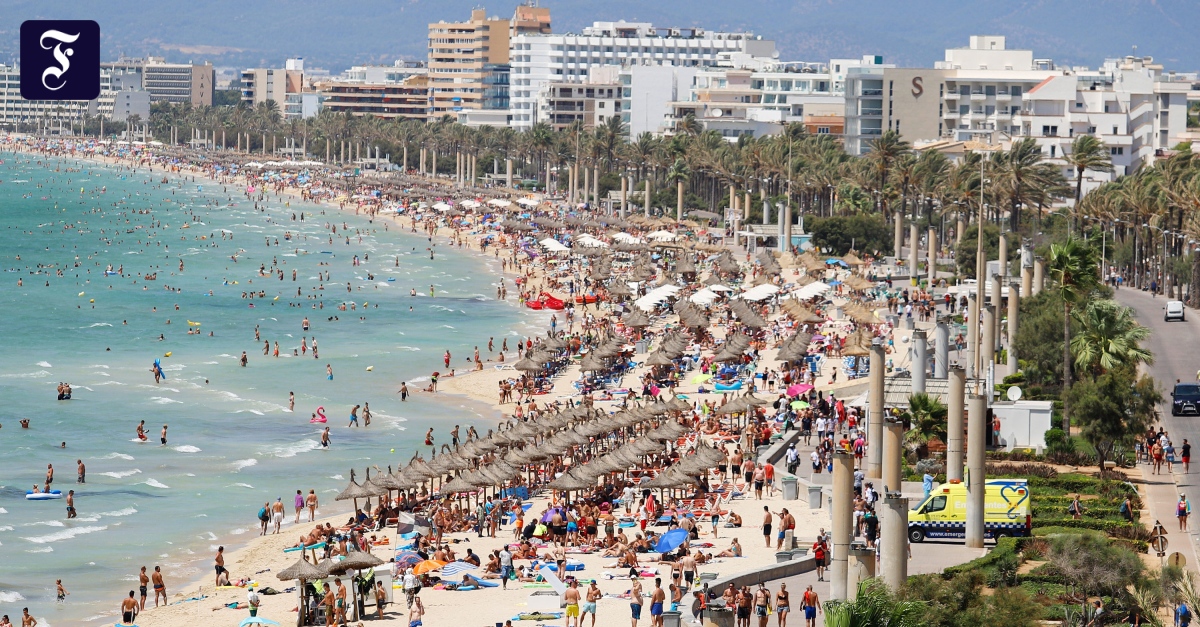 Wegen „Strandsterben“: Künftig weniger Liegen am Ballermann