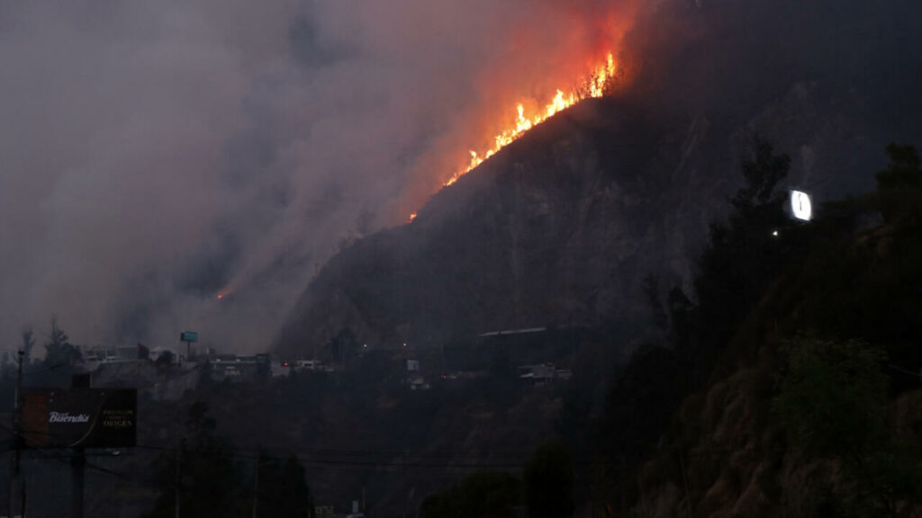 En Équateur, des incendies de forêt menacent la capitale Quito