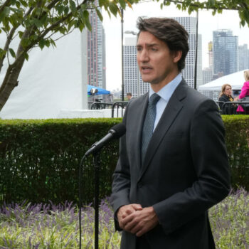 Au Canada, le gouvernement de Justin Trudeau échappe à une motion de censure