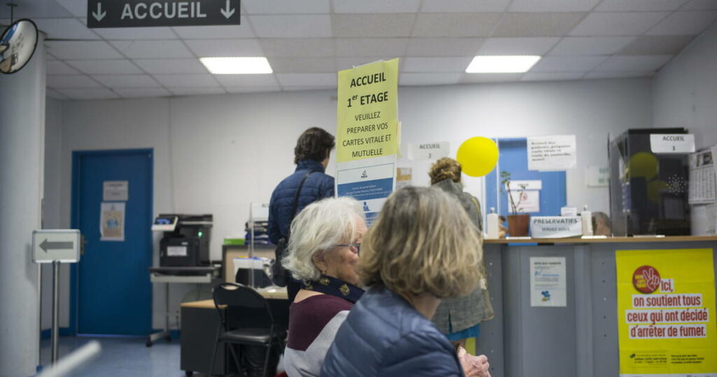 Aide médicale d’Etat : huit ex-ministres de la Santé alertent sur les «conséquences inacceptables» d’une réforme