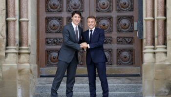 Au Canada, Emmanuel Macron et Justin Trudeau prônent une "économie ouverte et décarbonée"