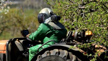 Des centaines de personnes « gênantes pour l’industrie agrochimique » fichées, révèlent des médias