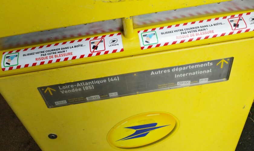 L'État ampute de 50 millions d'euros le budget de La Poste : "Ce n'est pas une bonne nouvelle", dénonce le président de l’Observatoire national de la présence postale